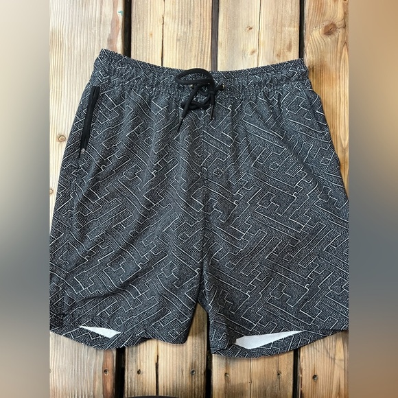 GoodFellow Co Men’s Swim Shorts Size Small - Picture 1 of 3